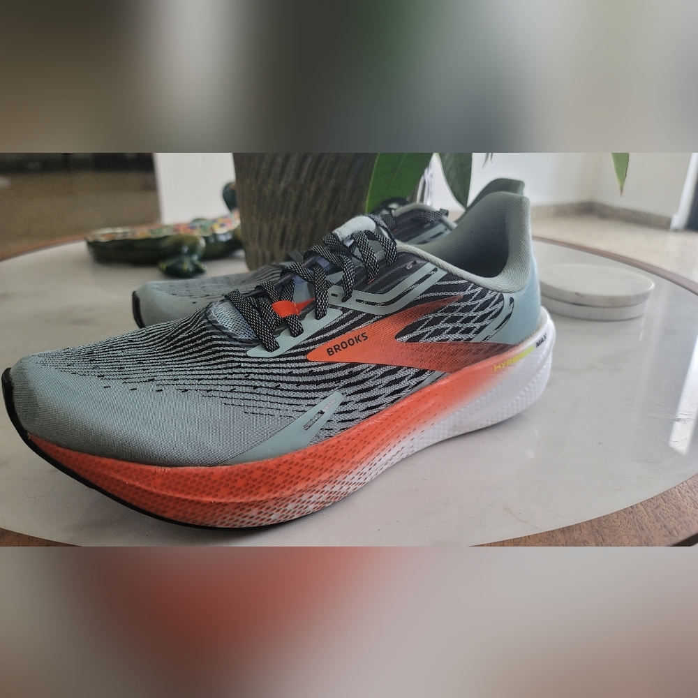 New without Box - Brooks Hyperion Max Men's Size 9